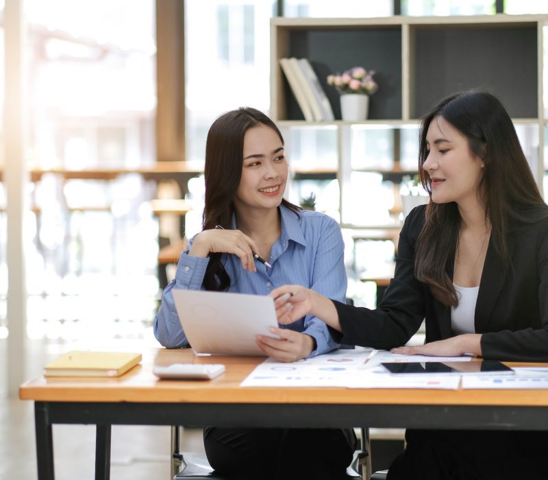 asian-business-adviser-meeting-to-analyze-and-discuss-the-situation-on-the-financial.jpg asian-business-adviser-meeting-to-analyze-and-discuss-the-situation-on-the-financial.jpg